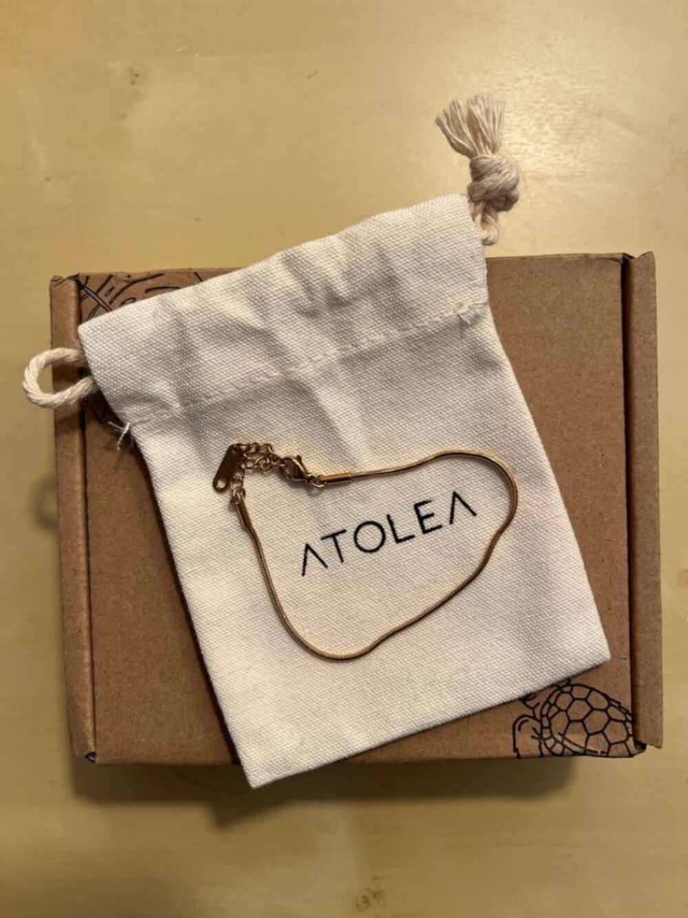 *BRAND NEW* Atolea Brand Tarnish-free Bracelet